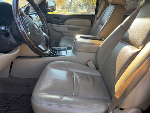 Used 2013 GMC Yukon Denali image 5