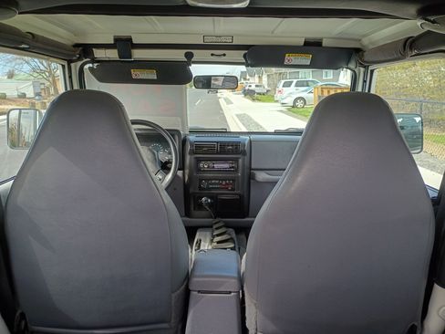 Used 1998 Jeep Wrangler Sport image 17