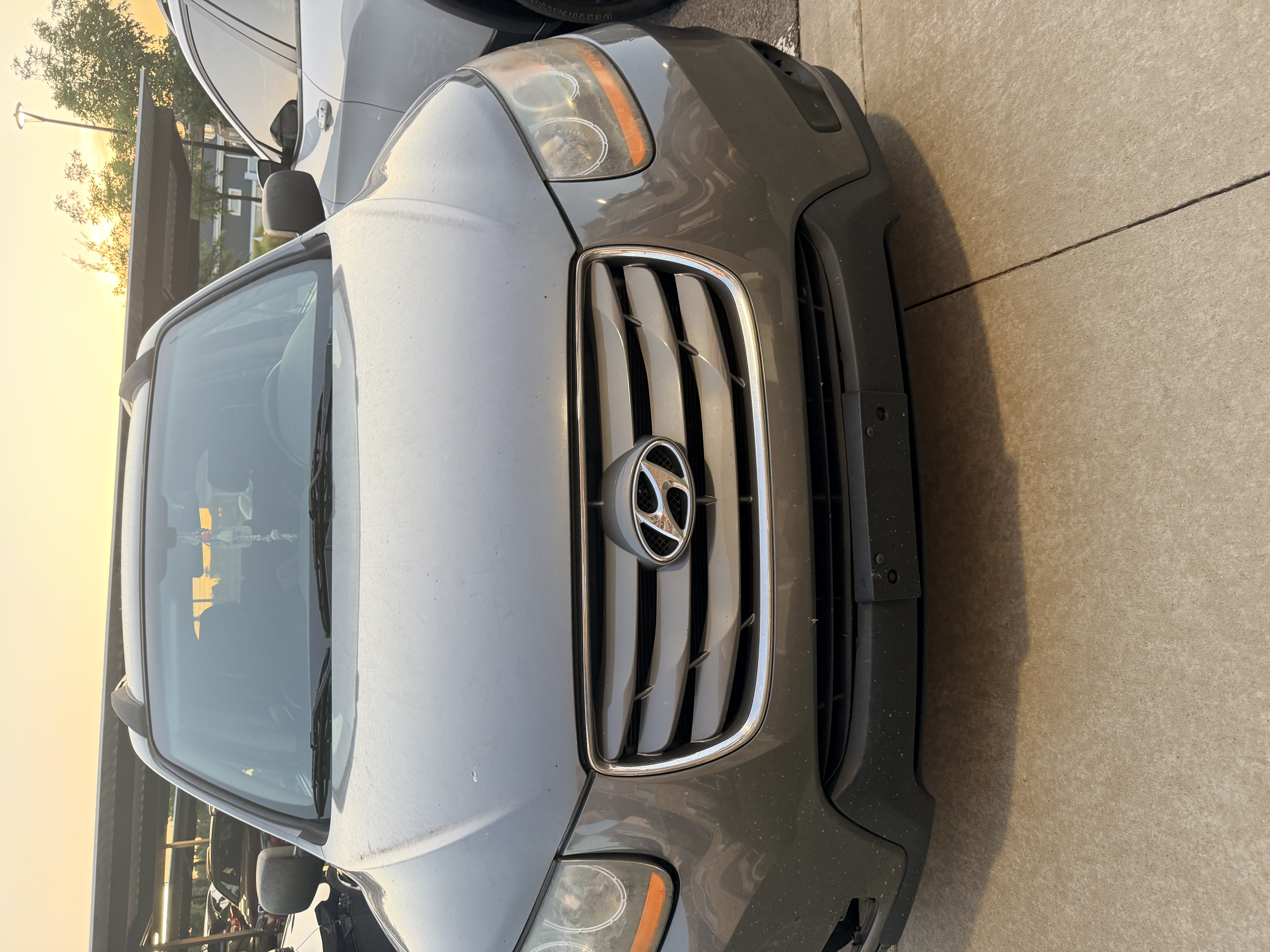Used 2010 Hyundai Santa Fe GLS FWD image 1