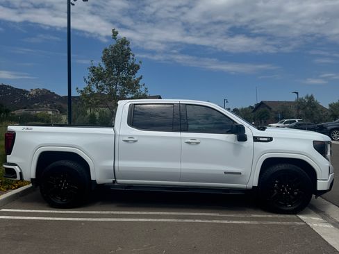 Used 2023 GMC Sierra 1500 Elevation w/ LPO, Elevation Black Package AWD/4WD image 4