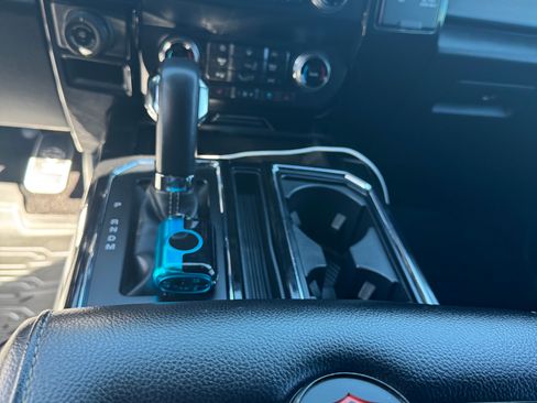 Used 2019 Ford F150 Lariat w/ Equipment Group 502A Luxury image 5