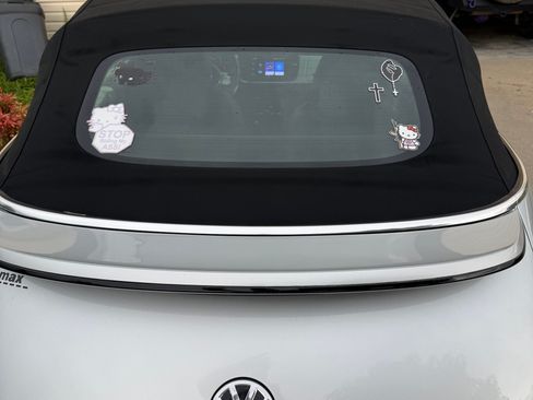 Used 2013 Volkswagen Beetle 2.5 FWD image 5