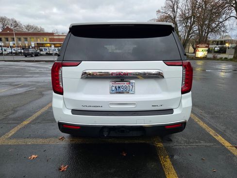 Used 2021 GMC Yukon SLT image 5