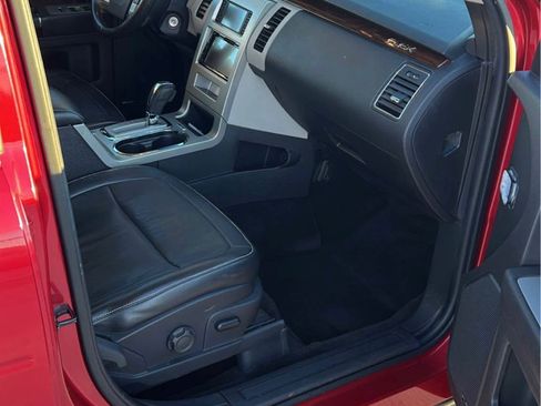 Used 2011 Ford Flex SEL w/ Rapid Spec Order Code image 8