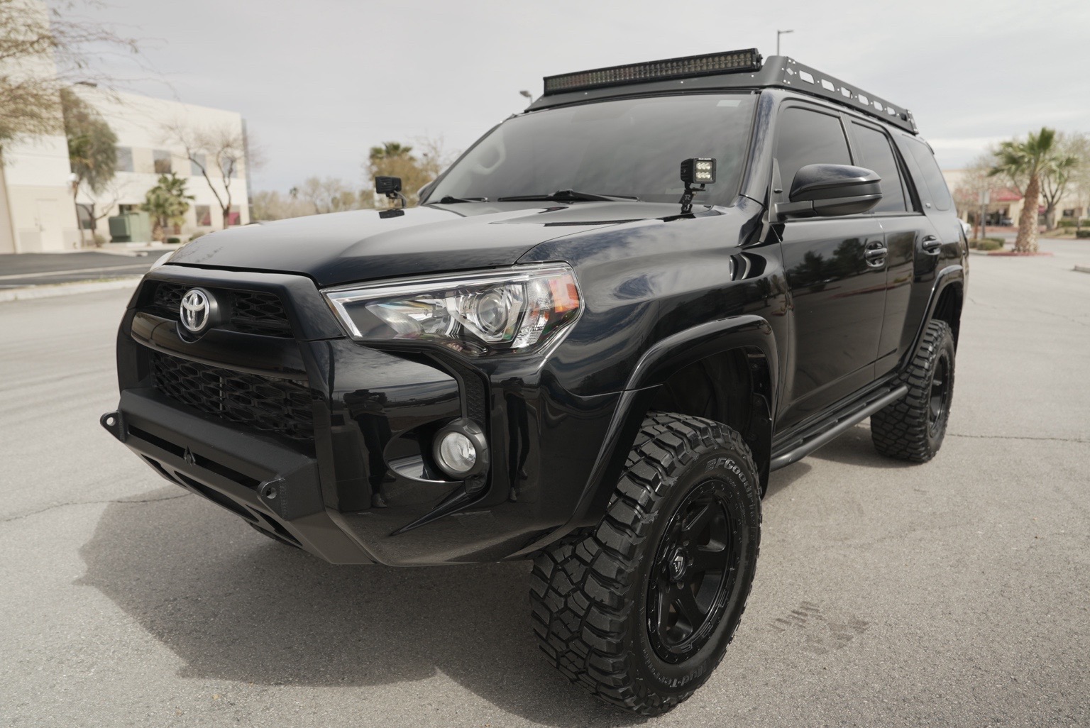 Used 2019 Toyota 4Runner SR5 AWD/4WD image 9