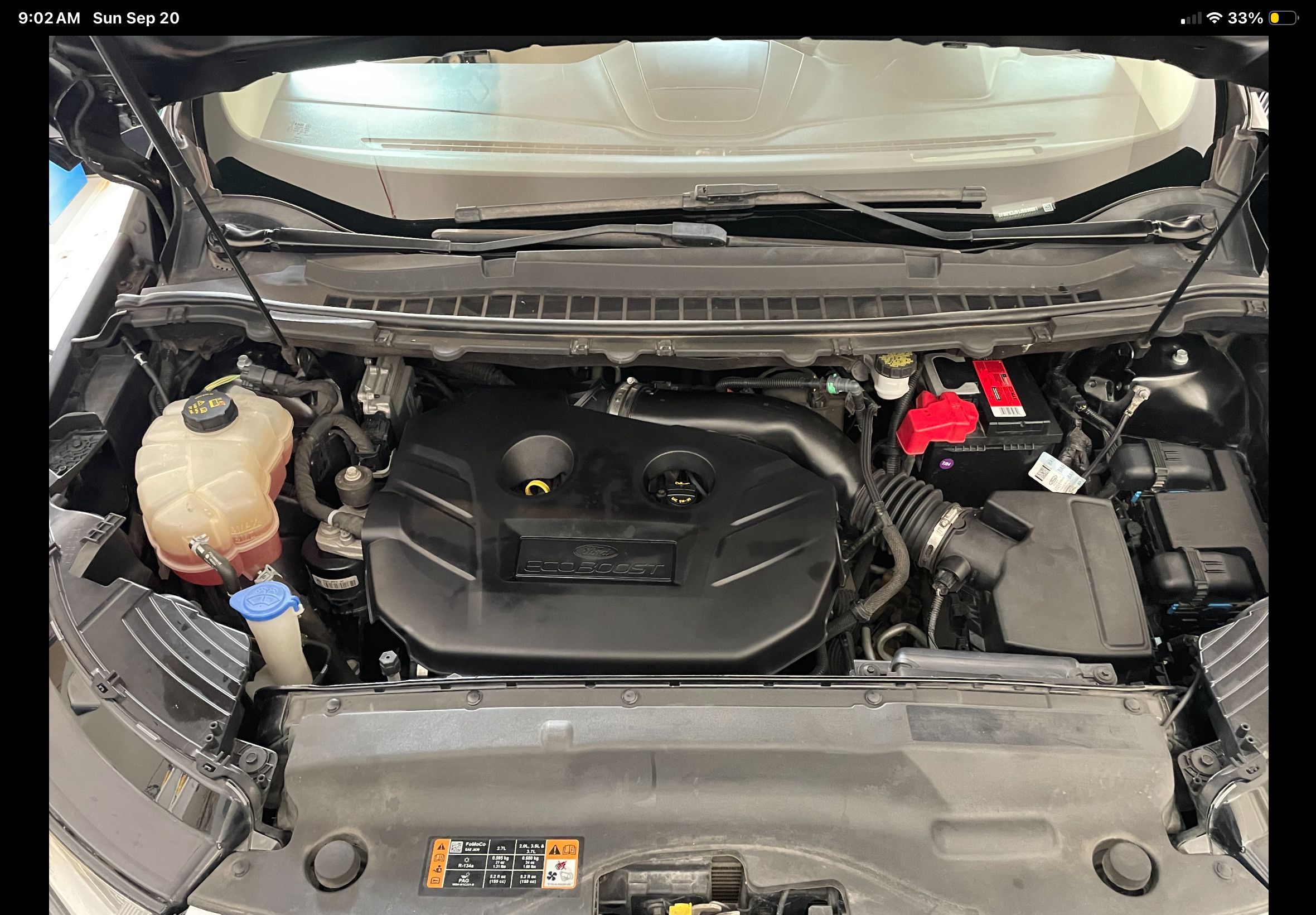 Used 2018 Ford Edge SEL w/ Ford Safe & Smart Package FWD image 12
