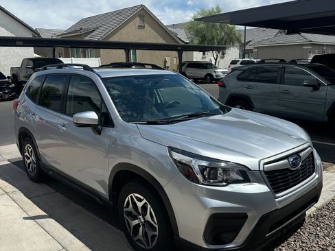 Used 2020 Subaru Forester Premium image 5