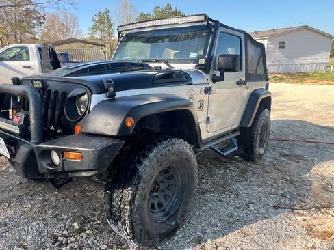 Used 2011 Jeep Wrangler Sport image 5