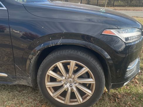 Used 2017 Volvo XC90 T6 Inscription w/ Vision Package image 8