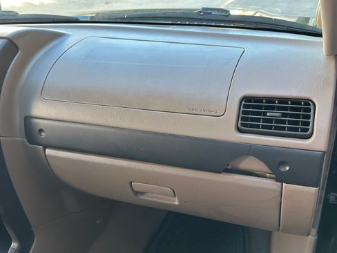 Used 2002 Nissan Frontier XE RWD image 15