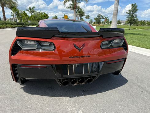 Used 2016 Chevrolet Corvette Z06 w/ 3LZ Preferred Equipment Group RWD image 11