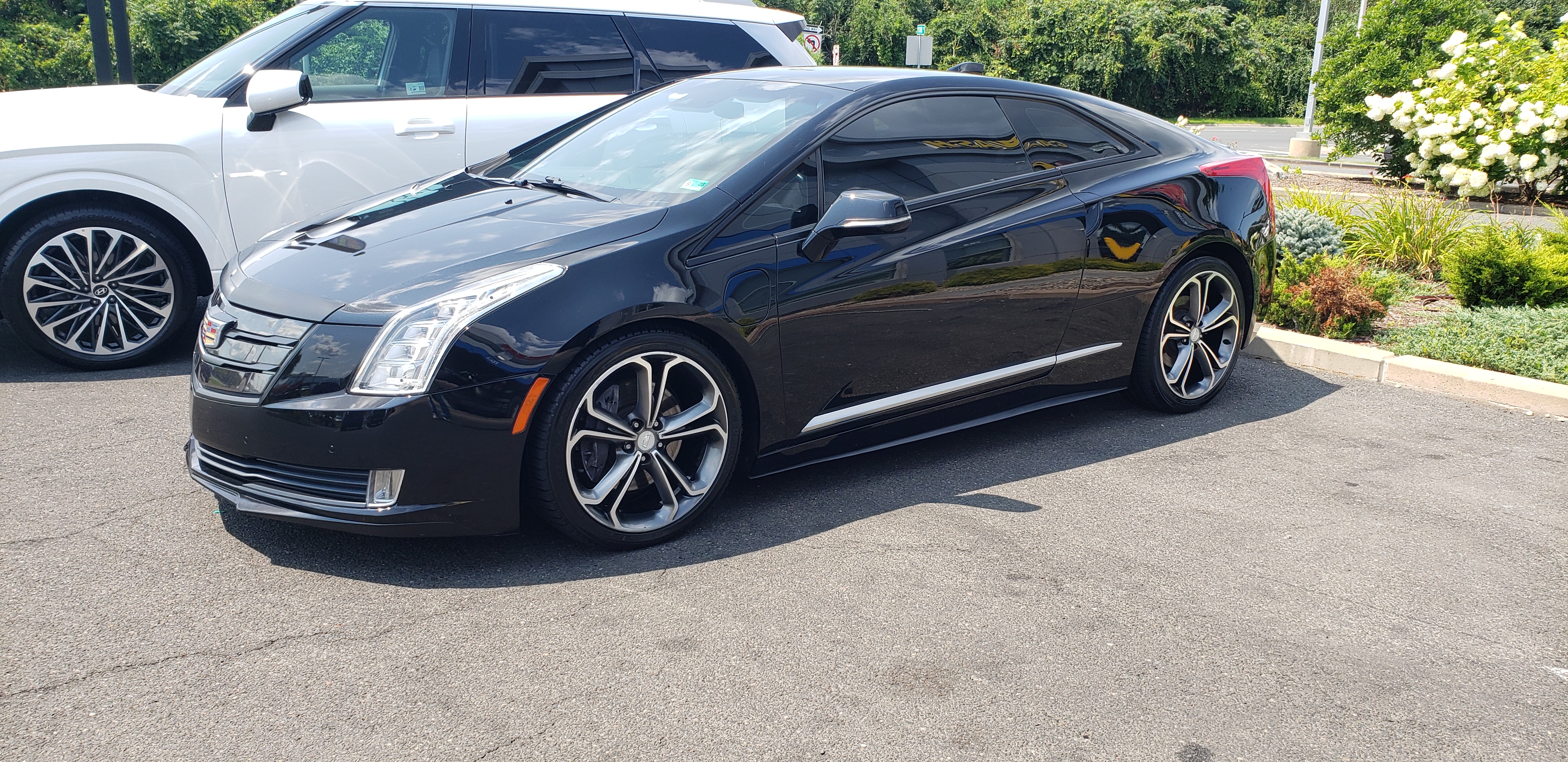 Used 2016 Cadillac ELR w/ Performance Package FWD image 8