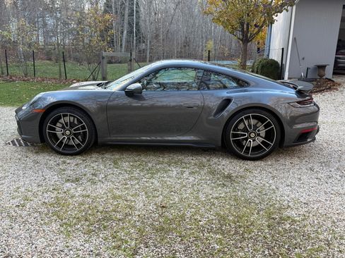 Used 2022 Porsche 911 Turbo image 9