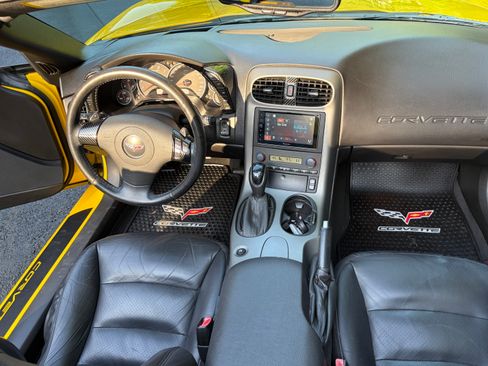 Used 2007 Chevrolet Corvette Convertible w/ Preferred Equipment Group RWD image 8