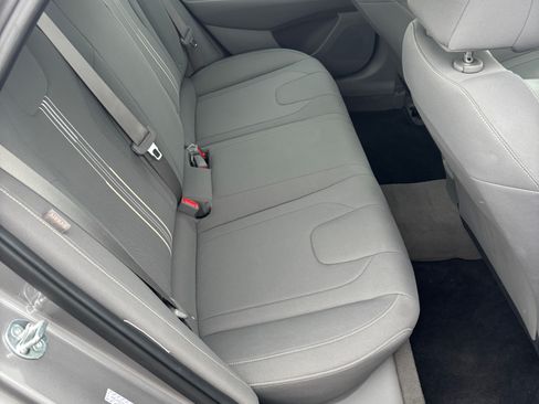 Used 2024 Hyundai Elantra SEL image 16