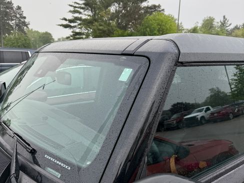 Used 2024 Ford Bronco Badlands image 5