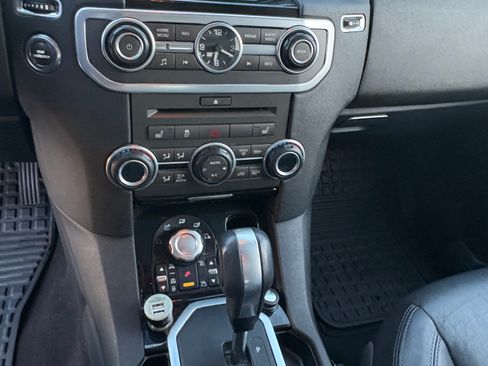 Used 2011 Land Rover LR4 HSE image 17