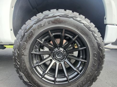 Used 2024 Chevrolet Silverado 1500 RST image 5