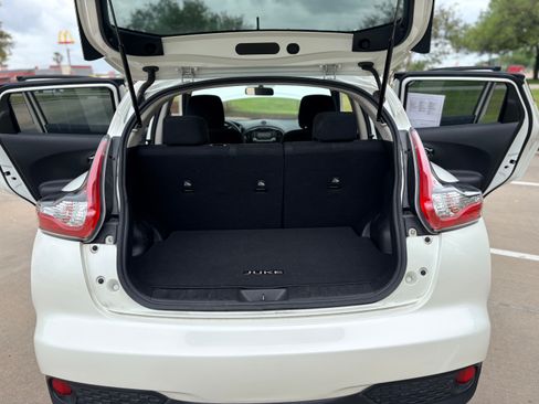 Used 2016 Nissan Juke SV image 17