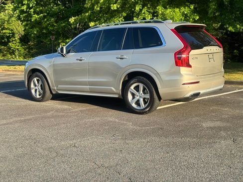 Used 2016 Volvo XC90 T5 Momentum FWD image 2