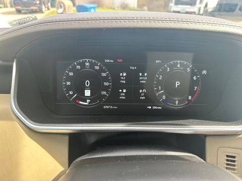 Used 2020 Land Rover Range Rover Long Wheelbase HSE image 13