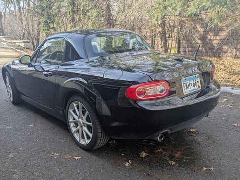 Used 2010 MAZDA MX-5 Miata Grand Touring w/ Premium Pkg image 6