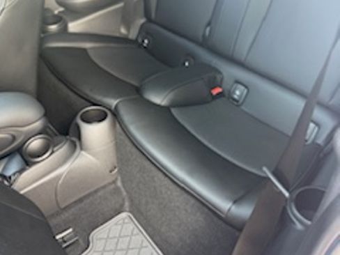 Used 2018 MINI Cooper S image 11