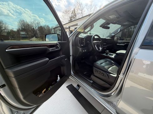 Used 2023 GMC Sierra 1500 Elevation w/ Elevation Premium Package image 15