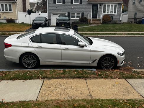 Used 2020 BMW 540i xDrive w/ Premium Package image 13