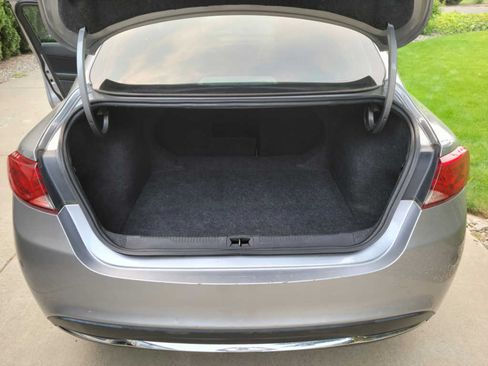 Used 2015 Chrysler 200 Limited image 13