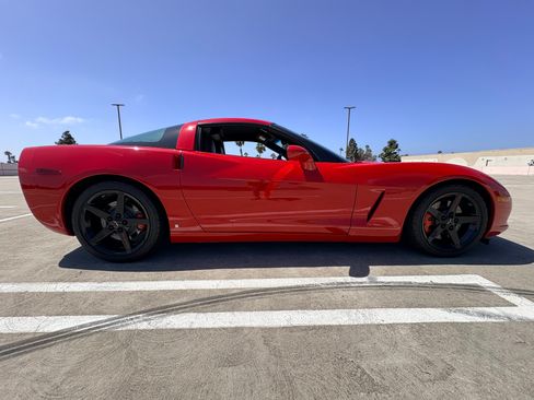 Used 2007 Chevrolet Corvette Coupe w/ Preferred Equipment Group RWD image 6