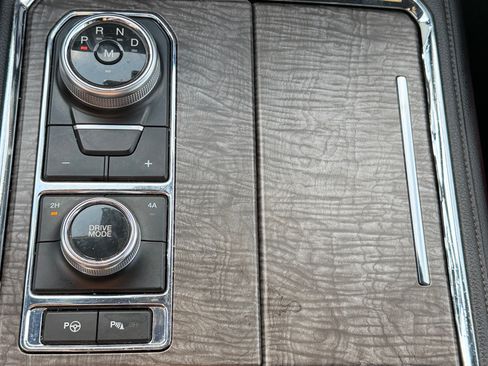 Used 2018 Ford Expedition Max Limited w/ Equipment Group 302A image 10