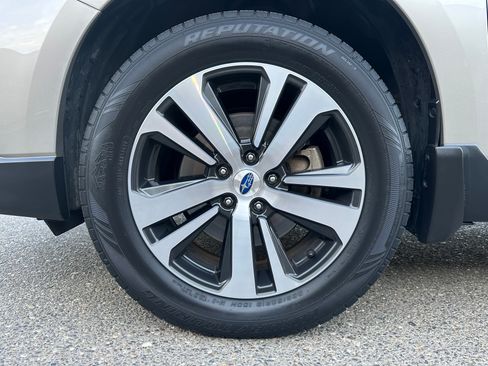 Used 2018 Subaru Outback 2.5i Limited w/ Popular Package #2 image 21