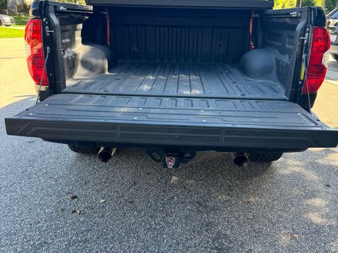 Used 2018 Toyota Tundra Limited image 2