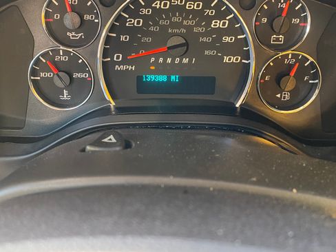 Used 2018 GMC Savana 3500 w/ Driver Convenience Package image 5