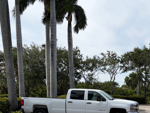 Used 2016 Chevrolet Silverado 2500 W/T w/ WT Convenience Package AWD/4WD image 6