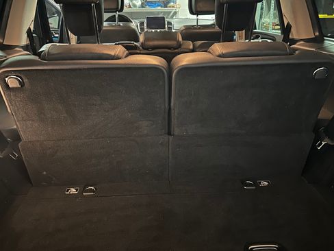 Used 2018 Mercedes-Benz GLS 550 4MATIC image 8