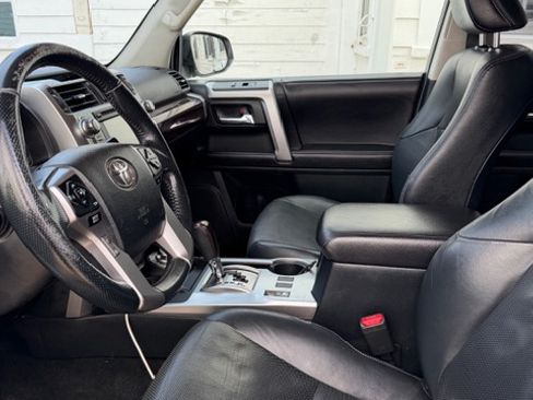 Used 2016 Toyota 4Runner Limited image 12