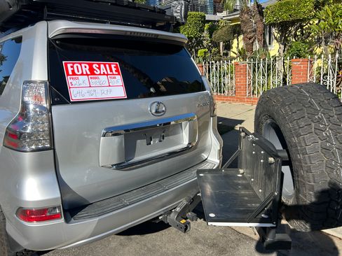 Used 2015 Lexus GX 460 image 5