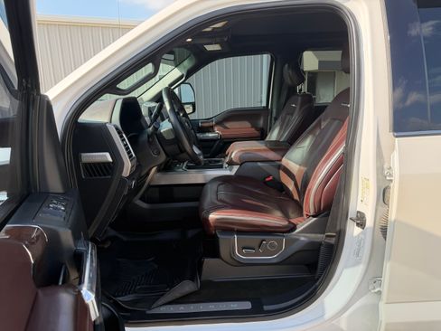 Used 2017 Ford F350 Platinum w/ FX4 Off-Road Package AWD/4WD image 18