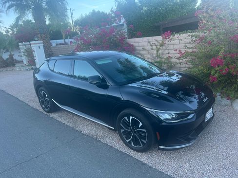 Used 2022 Kia EV6 Wind image 3