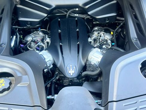 Used 2022 Maserati MC20 Coupe image 17