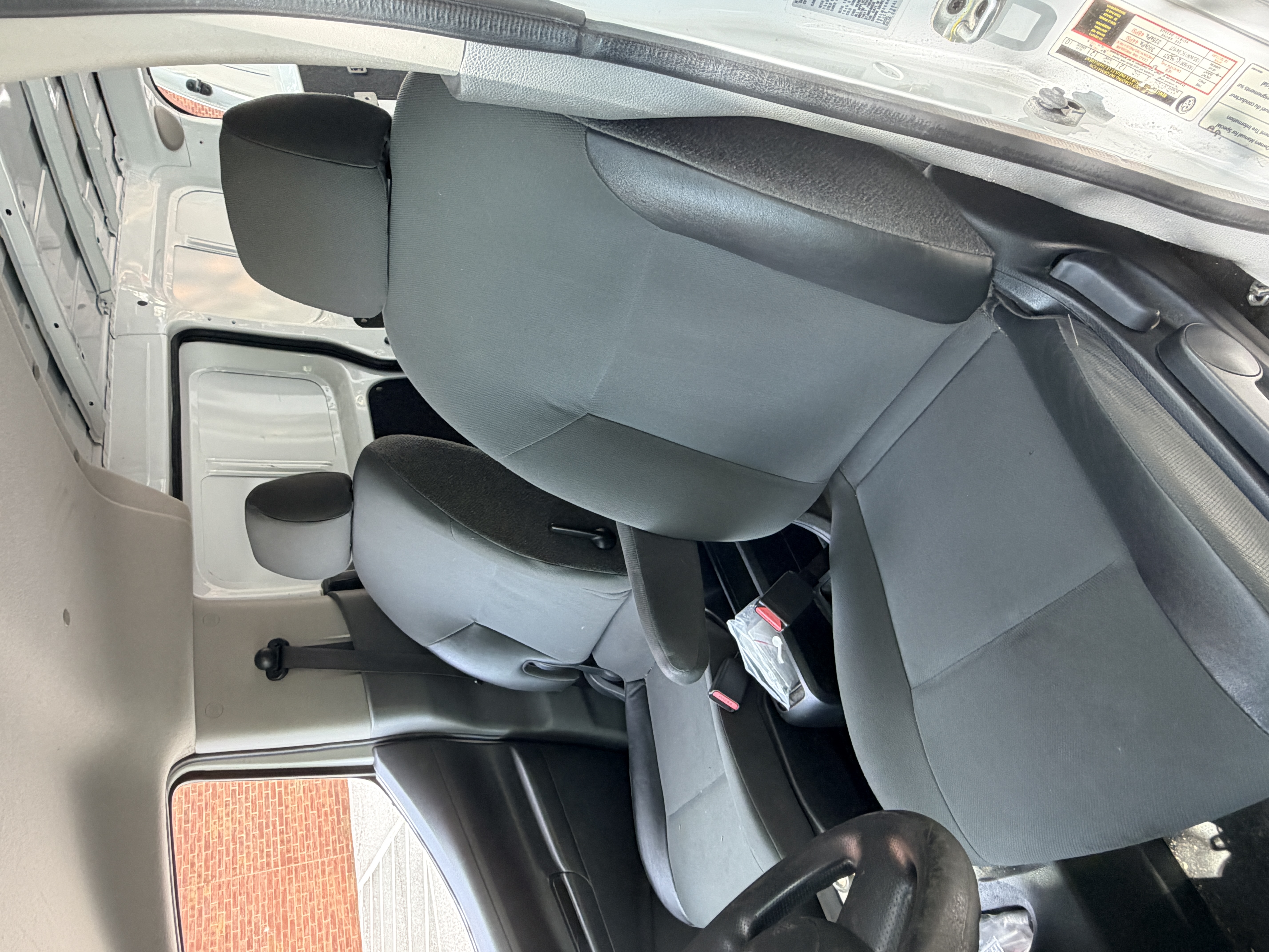 Used 2015 Nissan NV200 S FWD image 22