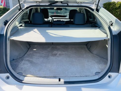 Used 2013 Toyota Prius Four FWD image 4