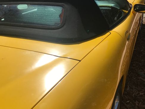 Used 2004 Chevrolet Corvette Convertible w/ Preferred Equipment Group image 16