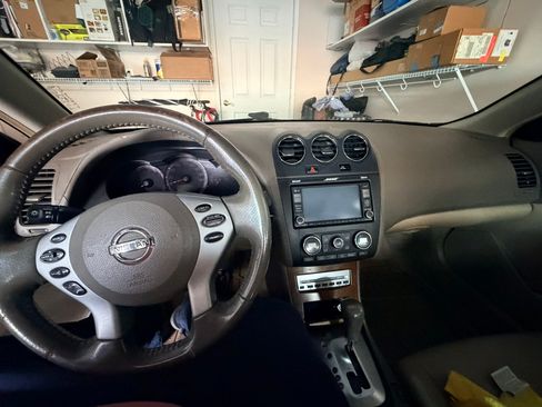 Used 2007 Nissan Altima 3.5 SE w/ Technology Pkg image 4