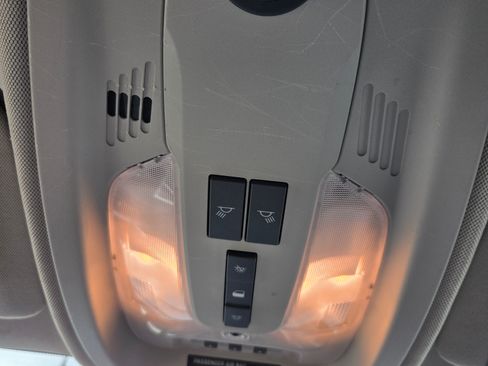 Used 2014 Chevrolet Equinox LTZ image 17