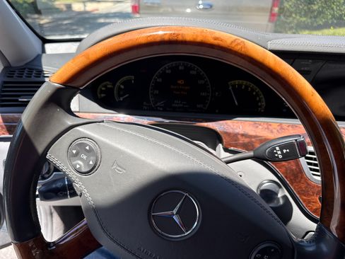 Used 2008 Mercedes-Benz S 550 image 17