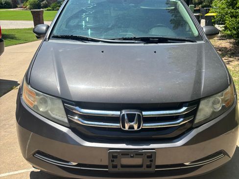 Used 2016 Honda Odyssey SE image 4
