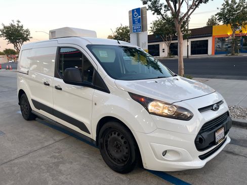 Used 2015 Ford Transit Connect XLT image 4